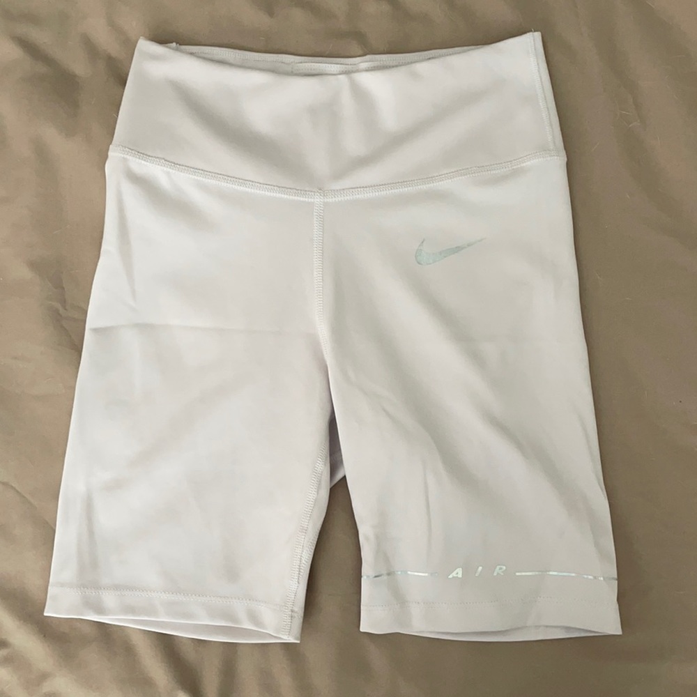 Nike Dri-fit high waist biker shorts (pastel pink)